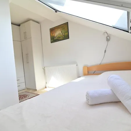 Botanical Hideout - Near Botanical Garden & Center 아파트 *