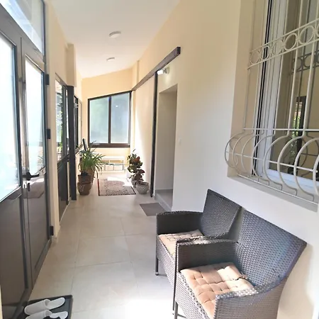 Botanical Hideout - Near Botanical Garden & Center * 베오그라드