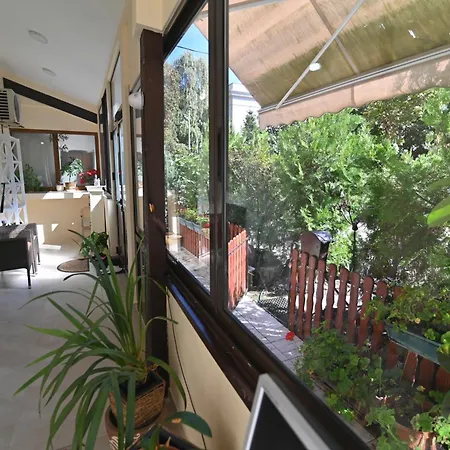 Botanical Hideout - Near Botanical Garden & Center アパート *