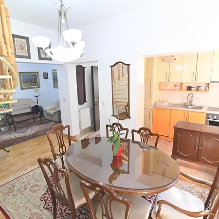 Botanical Hideout - Near Botanical Garden & Center