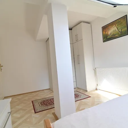 Botanical Hideout - Near Botanical Garden & Center 아파트