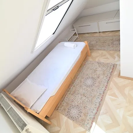 Botanical Hideout - Near Botanical Garden & Center * 베오그라드