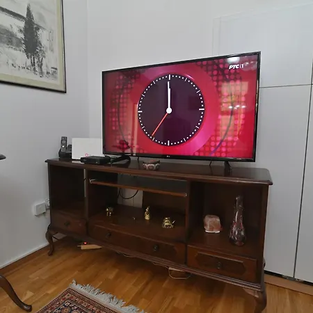 Botanical Hideout - Near Botanical Garden & Center 베오그라드