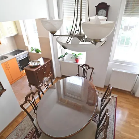 아파트 Botanical Hideout - Near Botanical Garden & Center