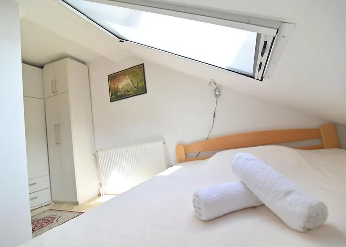 Botanical Hideout - Near Botanical Garden & Center