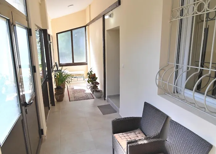 Botanical Hideout - Near Botanical Garden & Center Βελιγράδι