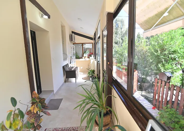 Botanical Hideout - Near Botanical Garden & Center Διαμέρισμα *