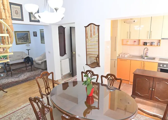 Botanical Hideout - Near Botanical Garden & Center