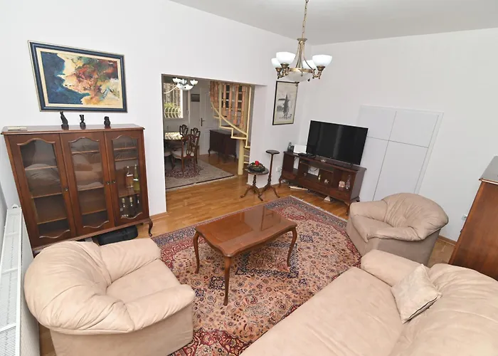 Botanical Hideout - Near Botanical Garden & Center Βελιγράδι