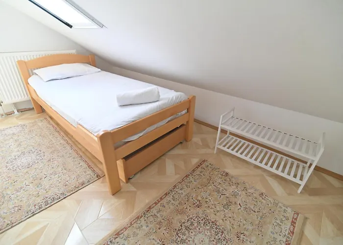 Botanical Hideout - Near Botanical Garden & Center